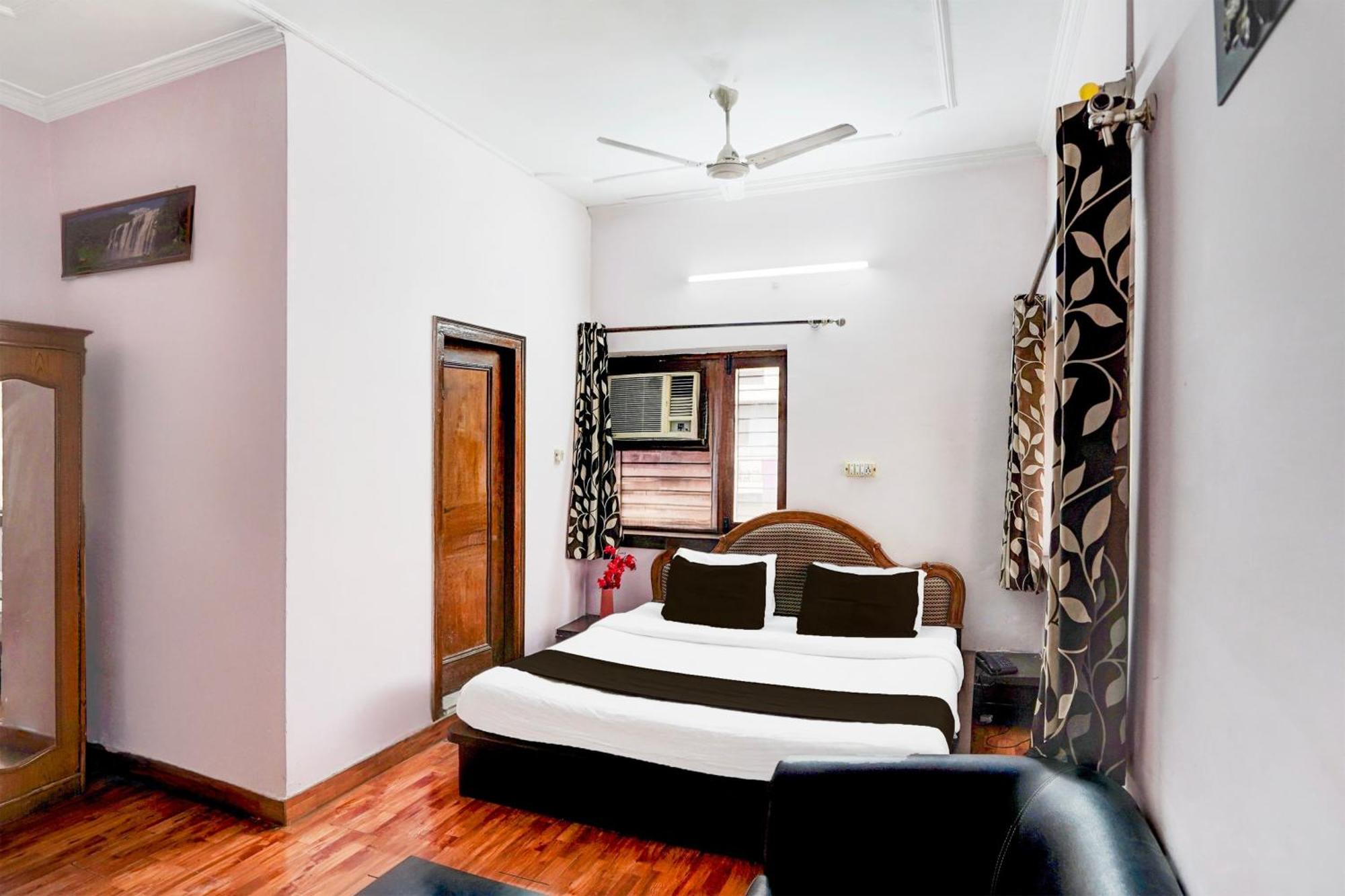 Super Hotel O Krishna Nagar Chowk Near Ongc Dehradun Bagian luar foto